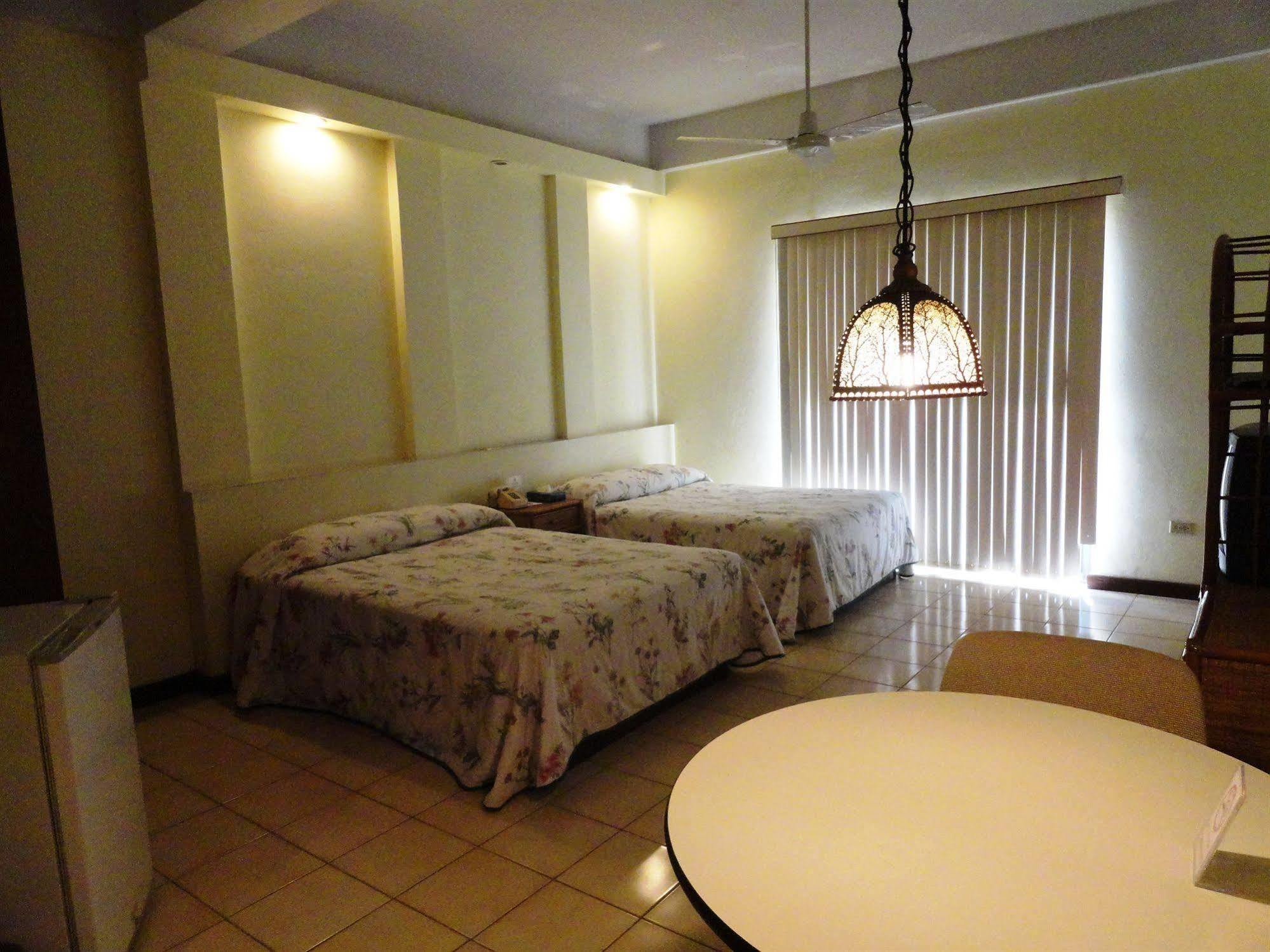 Summer Holiday Hotel Garapan Exterior foto