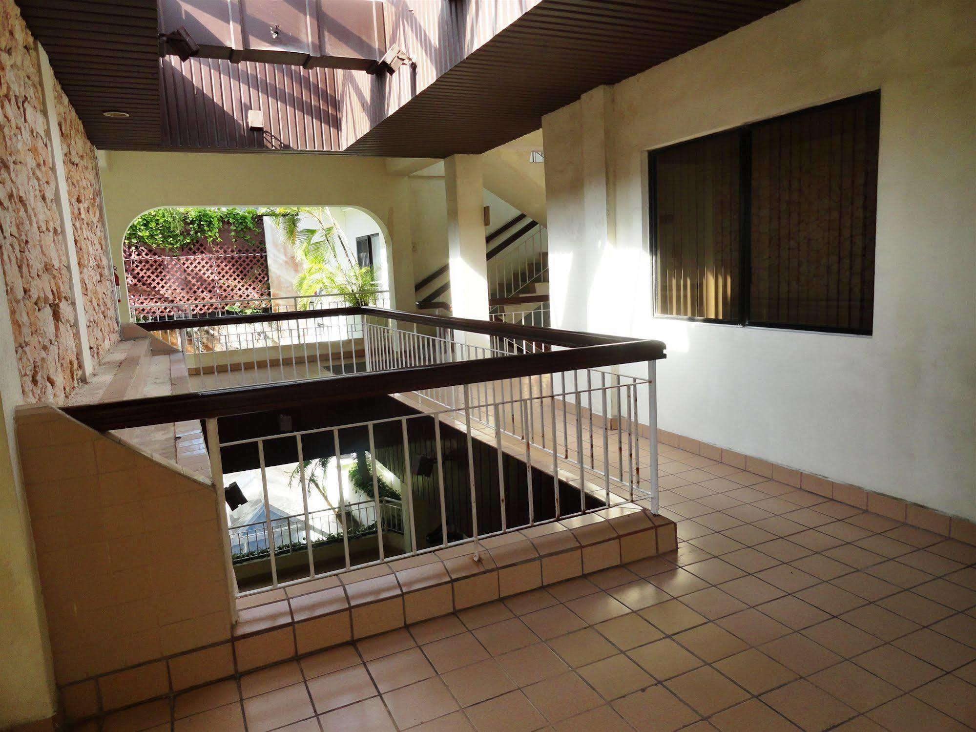 Summer Holiday Hotel Garapan Exterior foto
