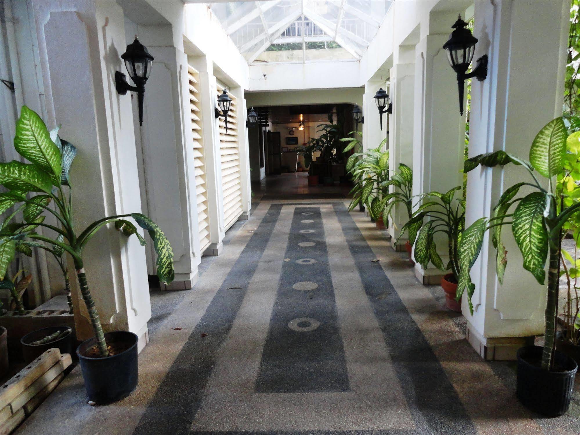 Summer Holiday Hotel Garapan Exterior foto